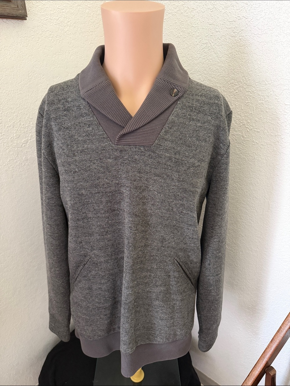 COMME Men's Gray Shawl Collar Sweater. Nice heavyweight fabric. Excellent.